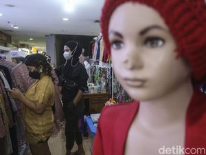 Pasar Mayestik Kembali Bergeliat Pasar Mayestik Kembali Bergeliat