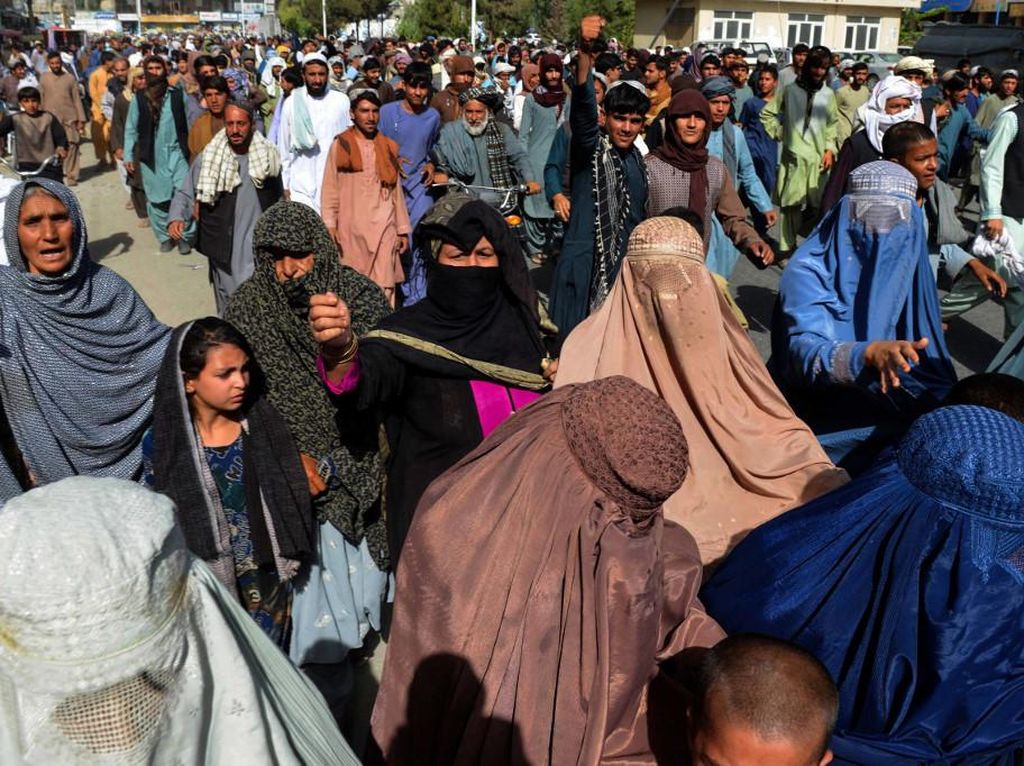 Ribuan Warga Afghanistan Demo Taliban, Korut Luncurkan 2 Rudal Balistik