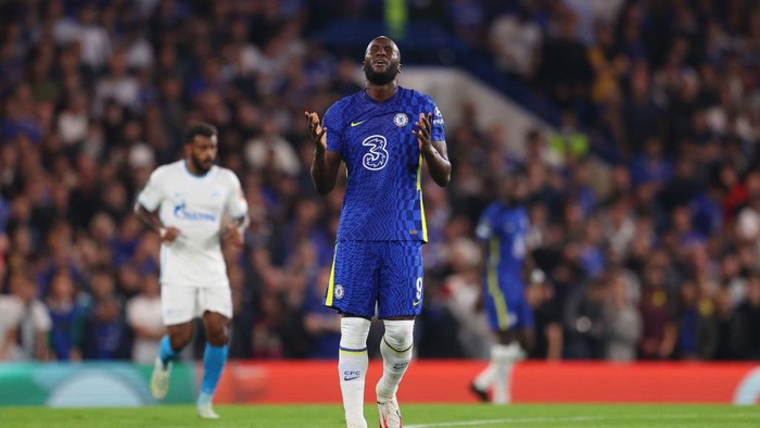 LONDON, ENGLAND - SEPTEMBER 14: Romelu Lukaku of Chelsea reacts during the UEFA Champions League group H match between Chelsea FC and Zenit St. Petersburg at Stamford Bridge on September 14, 2021 in London, England. (Photo by Catherine Ivill/Getty Images)