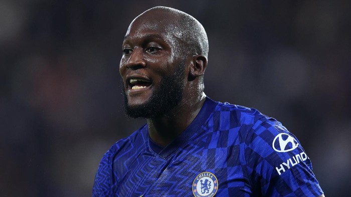 LONDON, ENGLAND - SEPTEMBER 14: Romelu Lukaku of Chelsea reacts during the UEFA Champions League group H match between Chelsea FC and Zenit St. Petersburg at Stamford Bridge on September 14, 2021 in London, England. (Photo by Catherine Ivill/Getty Images)