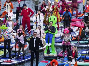 Meriah Banget! Ada Festival Kostum Unik Lho di Rusia