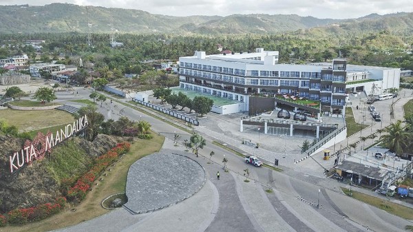 Foto udara kompleks salah satu hotel di Kuta Beach Park the Mandalika, Praya, Lombok Tengah, NTB, Selasa (14/9/2021). Foto: ANTARA FOTO/AHMAD SUBAIDI Foto udara kompleks salah satu hotel di Kuta Beach Park the Mandalika, Praya, Lombok Tengah, NTB, Selasa (14/9/2021). Foto: ANTARA FOTO/AHMAD SUBAIDI