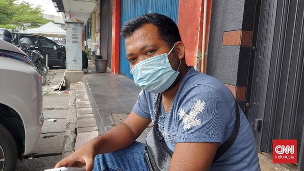 Regar (33), supir taksi online di Fatmawati, Jaksel.