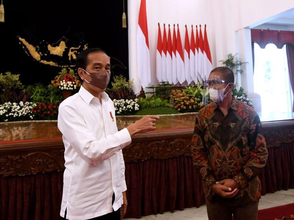 Momen Suroto Bertemu Jokowi hingga soal Sekolah Jadi Sarang Kobra Momen Suroto Bertemu Jokowi hingga soal Sekolah Jadi Sarang Kobra