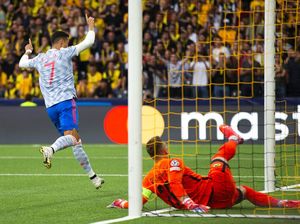 Babak I Selesai, 10 Pemain MU Ungguli Young Boys 1-0