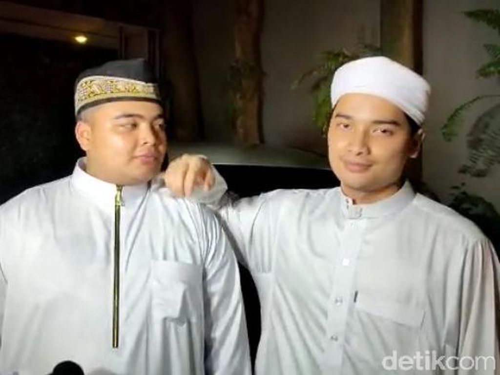 Az Zikra Akan Beberkan Hasil Audit, Jawab Alvin Faiz Dituduh Gelapkan Rp 3 M Az Zikra Akan Beberkan Hasil Audit, Jawab Alvin Faiz Dituduh Gelapkan Rp 3 M