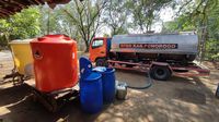 Cegah Kekeringan di Ponorogo, Air Bersih Didistribusikan dengan Mobil Tangki