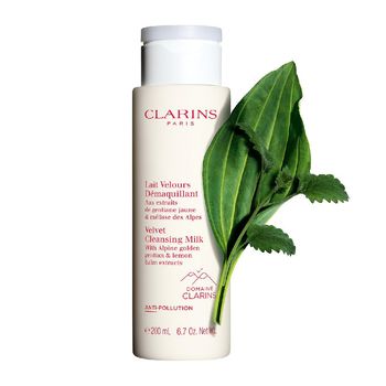 Produk pembersih wajah dari Clarins
