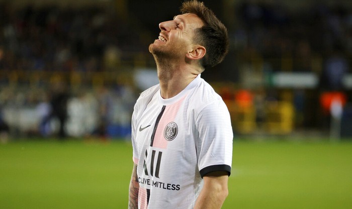 Club Brugge vs PSG PSG's Lionel Messi reacts during the Champions League Group A soccer match between Club Brugge and PSG at the Jan Breydel stadium in Bruges, Belgium, Wednesday, Sept. 15, 2021. (AP Photo/Olivier Matthys)