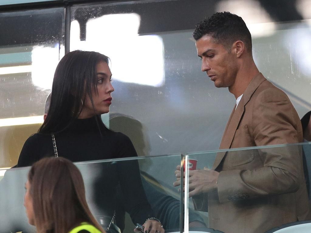 Cristiano Ronaldo Belum Nikahi Georgina Rodriguez karena Terhalang Restu?