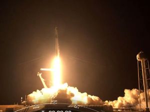 Keren! SpaceX Lesatkan 4 Warga Sipil ke Luar Angkasa