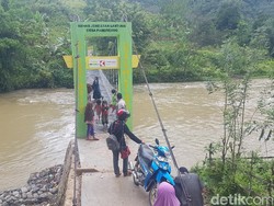 Senangnya Warga Mamasa! Jembatan Gantung yang Dulu Bahaya Kini Jadi Bagus