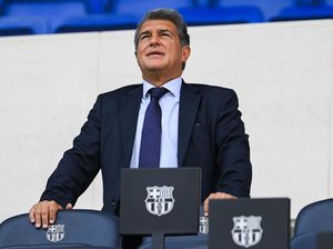 Fans Frankfurt Invasi Camp Nou, Laporta Salahkan Sistem Komputer Fans Frankfurt Invasi Camp Nou, Laporta Salahkan Sistem Komputer