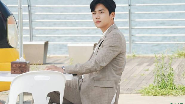 Kim seon ho perankan karakter unik