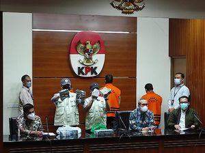 Terjaring OTT KPK, Plt Kadis PU Hulu Sungai Utara Jadi Tersangka! Terjaring OTT KPK, Plt Kadis PU Hulu Sungai Utara Jadi Tersangka!
