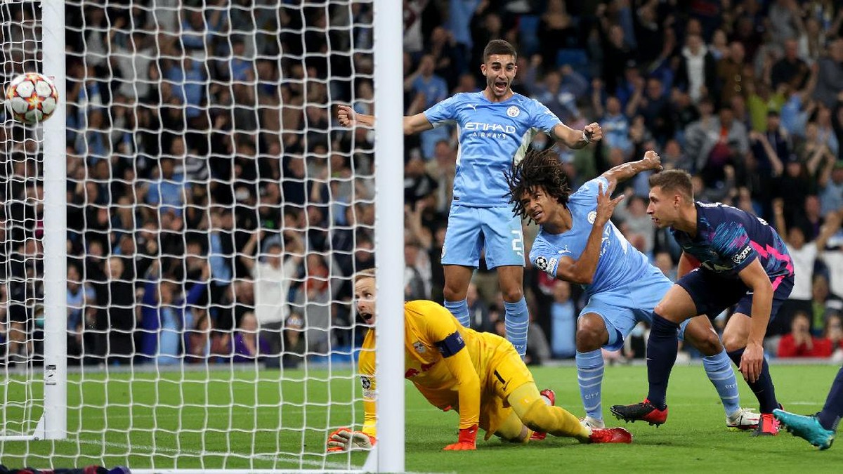 Manchester City ungguli RB Leipzig di babak pertama. (Foto: Getty Images/Clive Brunskill)