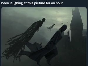 Terngakak! Meme Kocak Kim Kardashian di Met Gala 2021