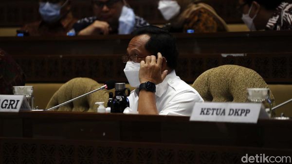 Mendagri Tito Usul Pemilu Digelar April 2024