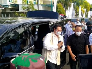Ke Pekalongan, Airlangga Sentil Kesadaran Bermasker Masih Kendor