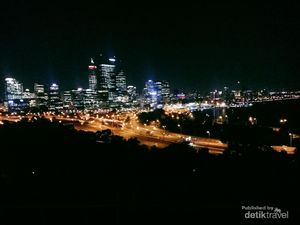 Panorama Perth dari Kings Park hingga Pesona Monumen State War Panorama Perth dari Kings Park hingga Pesona Monumen State War