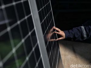 Pembangunan PLTS di Sektor Komersial dan Industri Dikebut, Ini Rencananya Pembangunan PLTS di Sektor Komersial dan Industri Dikebut, Ini Rencananya