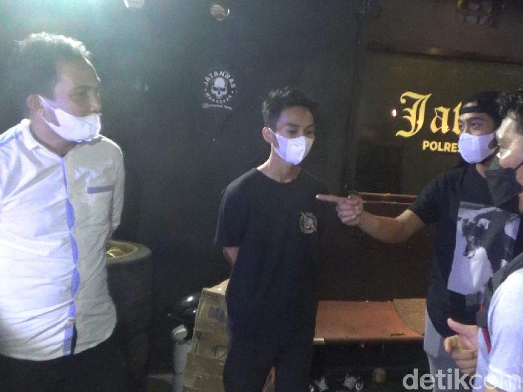 2 Maling Pembobol Balai Kota Makassar Ditangkap! 2 Maling Pembobol Balai Kota Makassar Ditangkap!