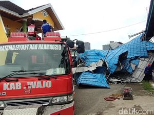 50 Bangunan di Wajo Rusak Diterjang Puting Beliung, 5 Orang Terluka