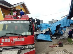 50 Bangunan di Wajo Rusak Diterjang Puting Beliung, 5 Orang Terluka