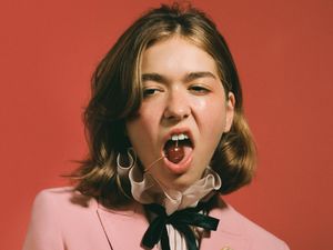 Snail Mail Rayakan Valentine di Bulan September