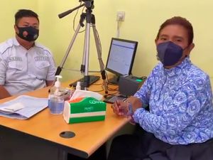 Susi Pudjiastuti Urus SIM yang Mati 20 Tahun, Tetap Ikut Ujian Lagi