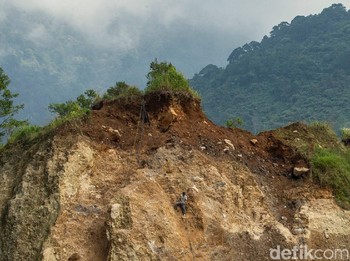 Asa di Kampung Bekas Tambang Panyarang