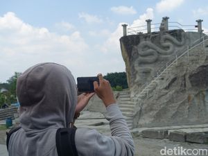 Proses Check In PeduliLindungi di Tebing Breksi Terkendala Sinyal Proses Check In PeduliLindungi di Tebing Breksi Terkendala Sinyal