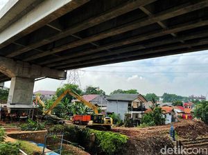 Antisipasi Banjir, Sungai di Cipinang Melayu Terus Dikeruk