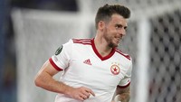 AS Roma kebobolan di menit ke-10 lewat serangan balik, kala Graham Carey menyambar bola liar yang gagal disapu pertahanan Roma. 