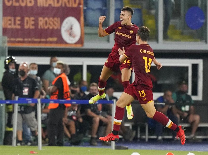 Roma's head coach Jose Mourinho calls out to his players during a group C Europa Conference League soccer match between Roma and CSKA Sofia, at Rome's Olympic Stadium, Thursday, Sept. 16, 2021. (AP Photo/Andrew Medichini)