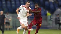 Secara permainan, Pellegrini dkk lebih dominan dengan penguasaan bola mencapai 61% dan mencatatkan 16 tembakan, dengan tujuh yang on target. Sedang Sofia punya 11 upaya di mana empat mengarah ke gawang.