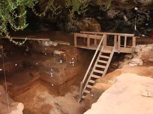 Peneliti Temukan Bukti Manusia Bikin Baju Sejak 120 Ribu Tahun Lalu