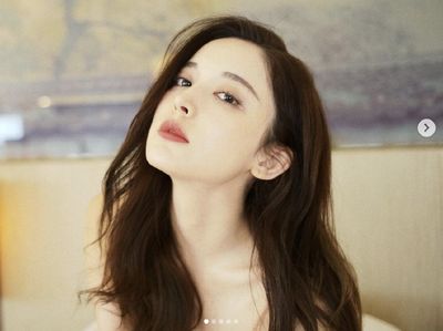 8 Foto Guli Nazha, Wanita Tercantik Asia dari Uighur Saingan Dilraba Dilmurat