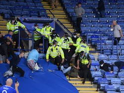 Leicester Vs Napoli Sengit, Suporternya Bentrok!