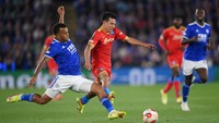 Pertandingan Leicester vs Napoli sendiri berjalan ketat. The Foxes sempat memimpin 2-0 lewat gol Ayoze Perez dan Harvey Barnes. (Foto: Laurence Griffiths/Getty Images)