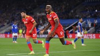 Namun, dua gol Victor Osimhen memastikan Napoli menahan imbang 2-2 di laga perdana Grup B Liga Europa, dan memastikan tim berbagi poin. (Foto: Getty Images/Laurence Griffiths)