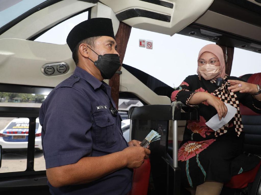91 Pegawai Transportasi di Cilegon Dapat BSU, Menaker: Alhamdulillah 91 Pegawai Transportasi di Cilegon Dapat BSU, Menaker: Alhamdulillah