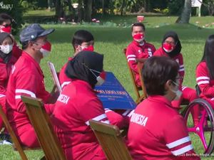 Jokowi Serahkan Bonus Atlet Paralimpiade, Peraih Emas Diganjar Rp 5,5 M