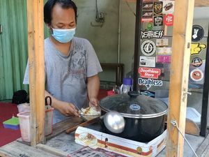 Di Kediri Ada Penjual Soto Ayam Rp 2 Ribu per Mangkok, Cobain Yuk