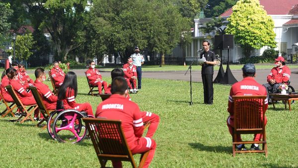 Momen Jokowi Beri Bonus untuk Atlet Paralimpiade Tokyo