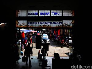 Pusat Grosir Jatinegara Trade Center Kembali Bergeliat