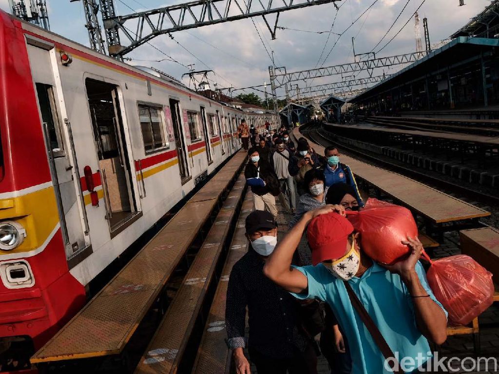 Stasiun Manggarai: Stasiun Tersibuk yang Bakal Gantikan Gambir
