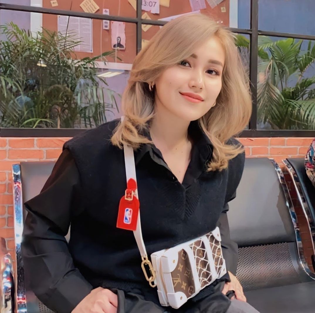 Sumber penghasilan artis Ayu Ting Ting dari menyanyi hingga jadi komedian/Foto: Instagram.com/ayutingting92