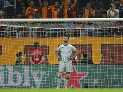 Blunder Kiper Lazio: Mau Nangkep Bola, Eh Masuk Gawang Sendiri