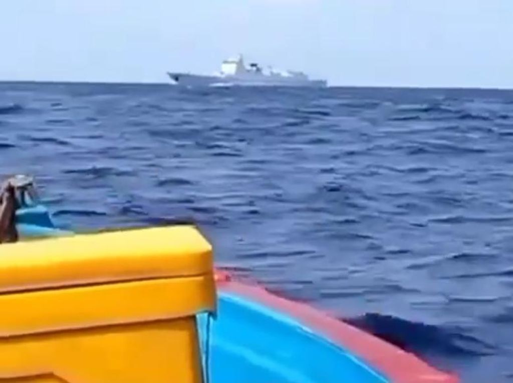 Viral Kapal China Takuti Nelayan Natuna, Spesifikasinya Sekelas Destroyer?